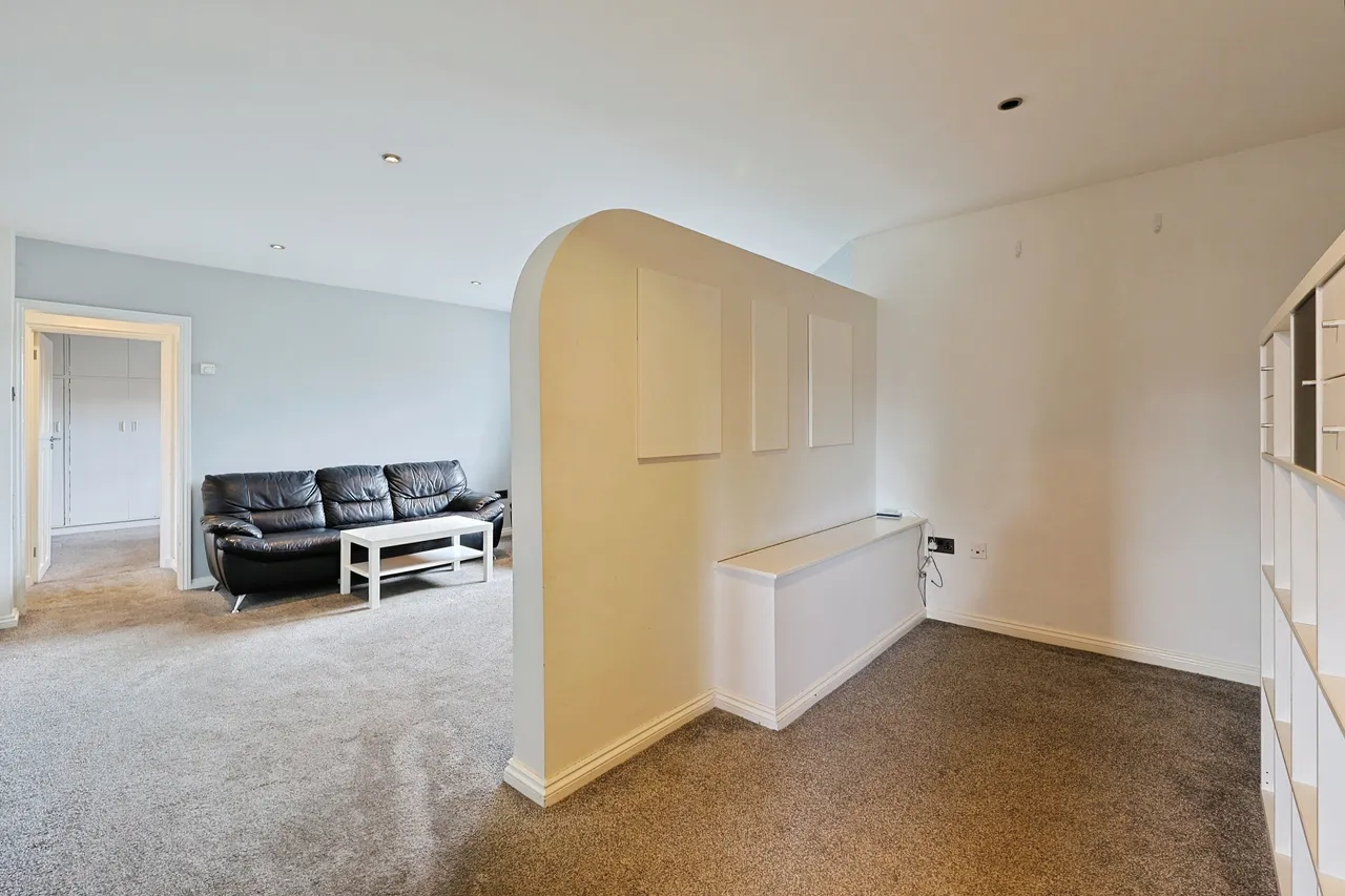 Chalklands, Wembley, photo 7