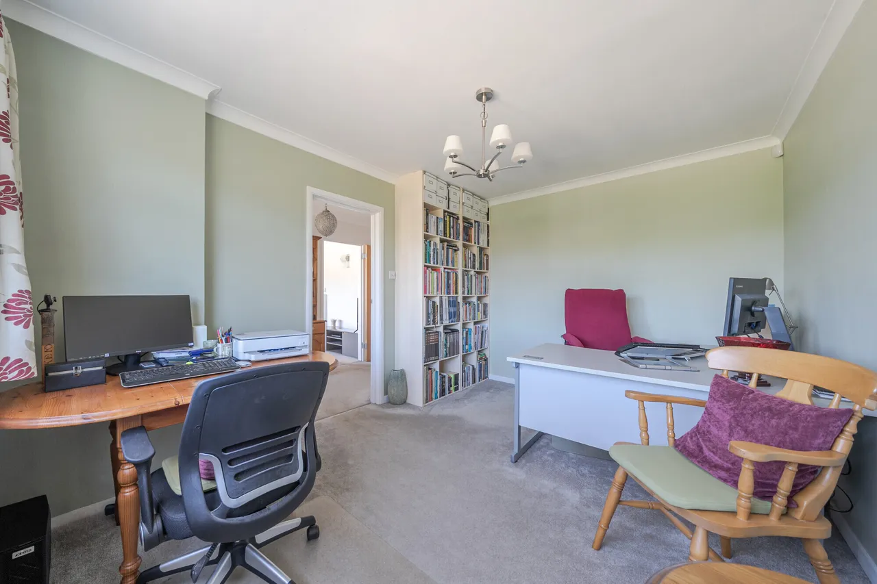 Downs Close, Eastbury, RG17, photo 9