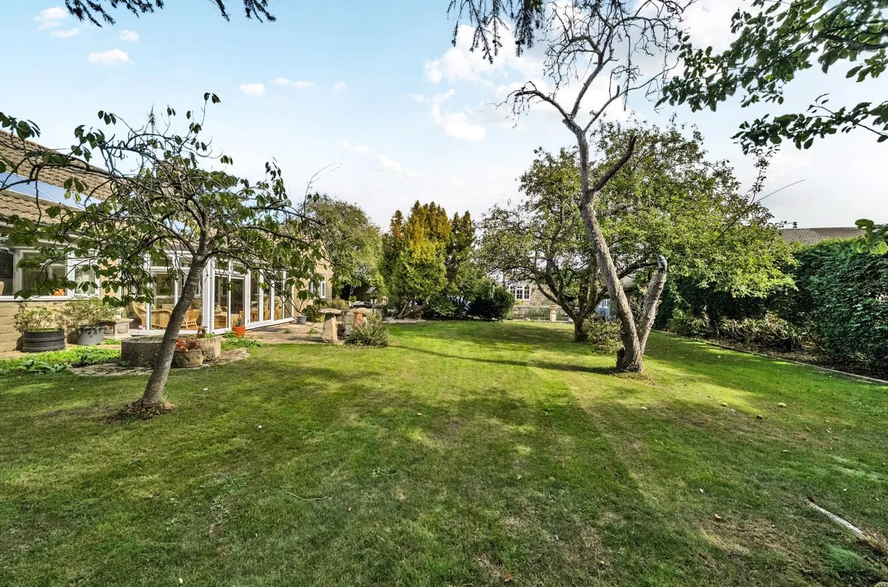 Tetbury Lane, Crudwell, SN16, photo 19