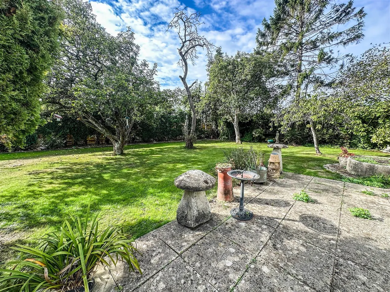 Tetbury Lane, Crudwell, SN16, photo 2