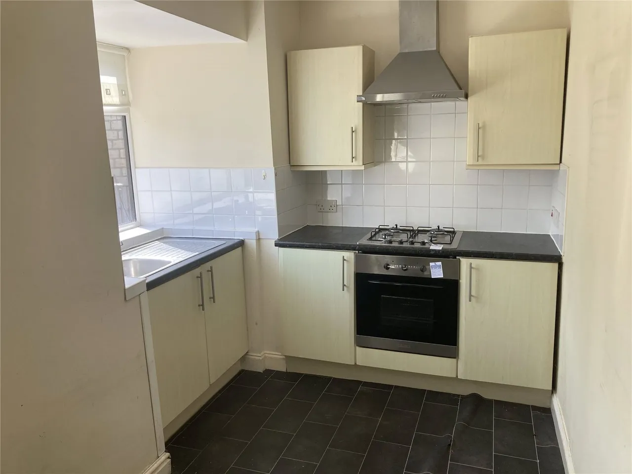 Willow Drive, Sheffield, South Yorkshire, S9, photo 2
