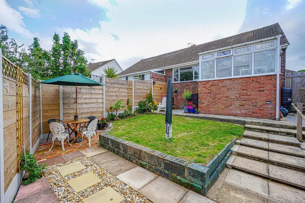 Park Avenue, Hastings, photo 11