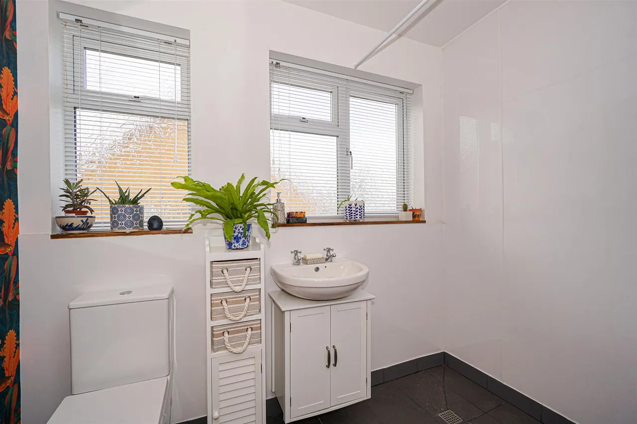 Park Avenue, Hastings, photo 13