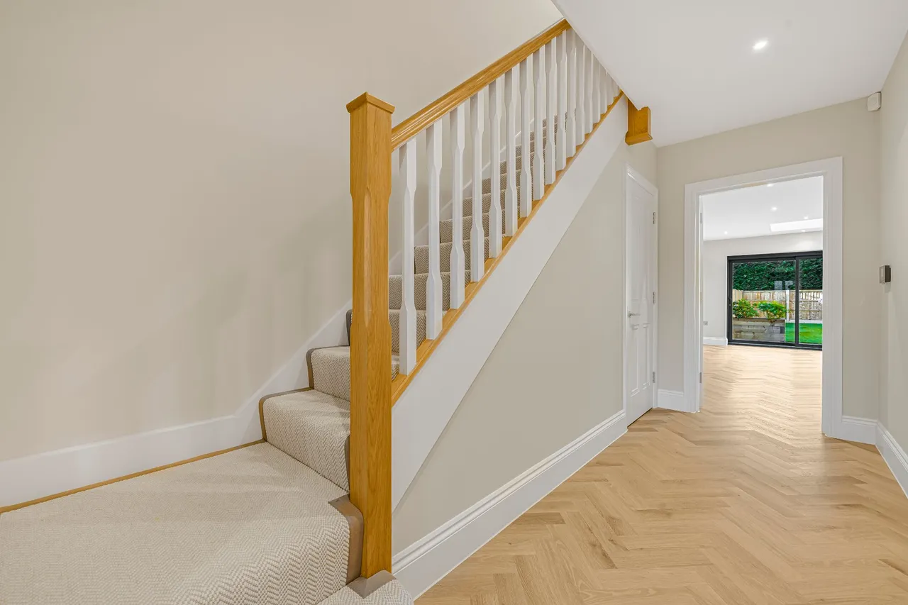 Hersham Road, Walton-On-Thames, KT12, photo 6
