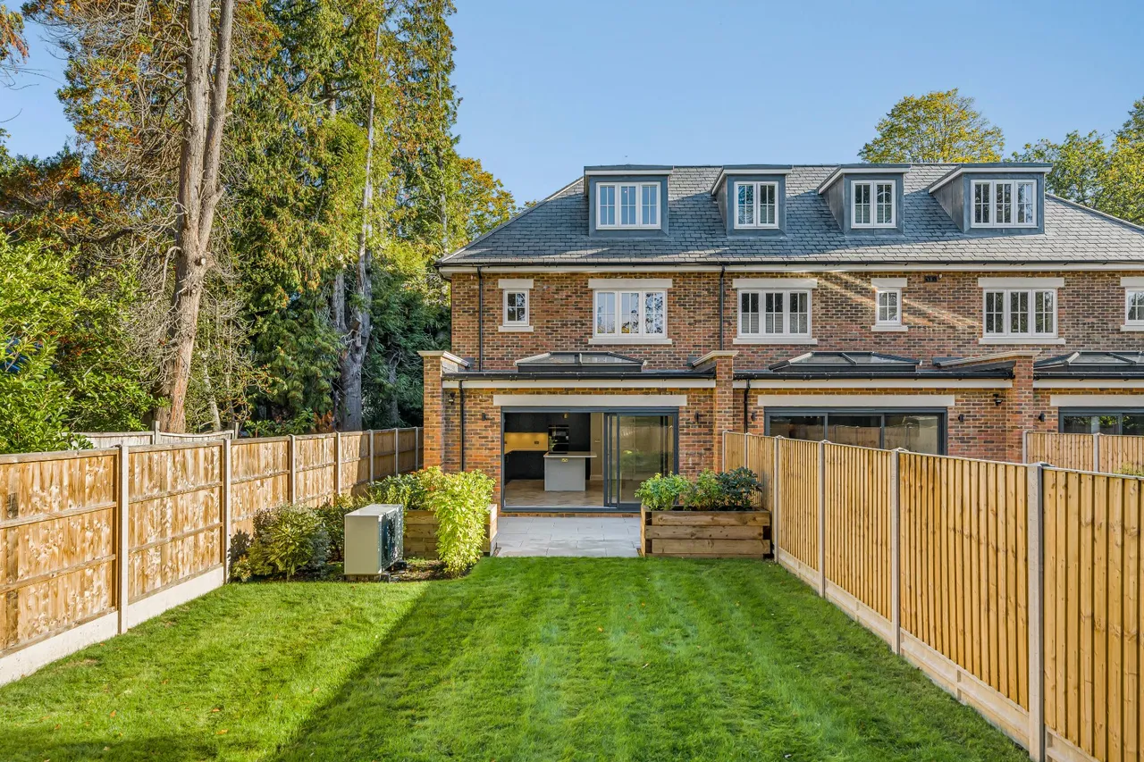 Hersham Road, Walton-On-Thames, KT12, photo 24