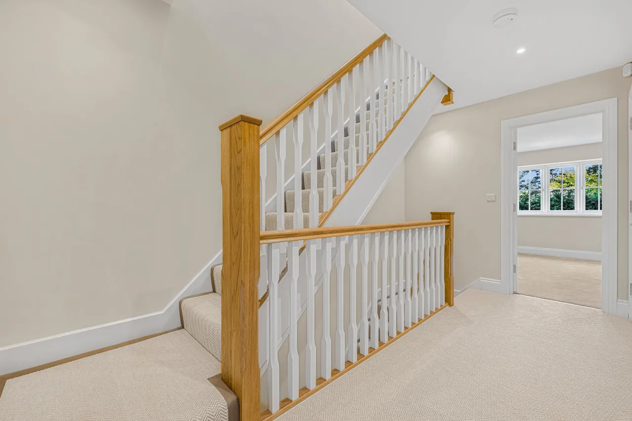 Hersham Road, Walton-On-Thames, KT12, photo 17