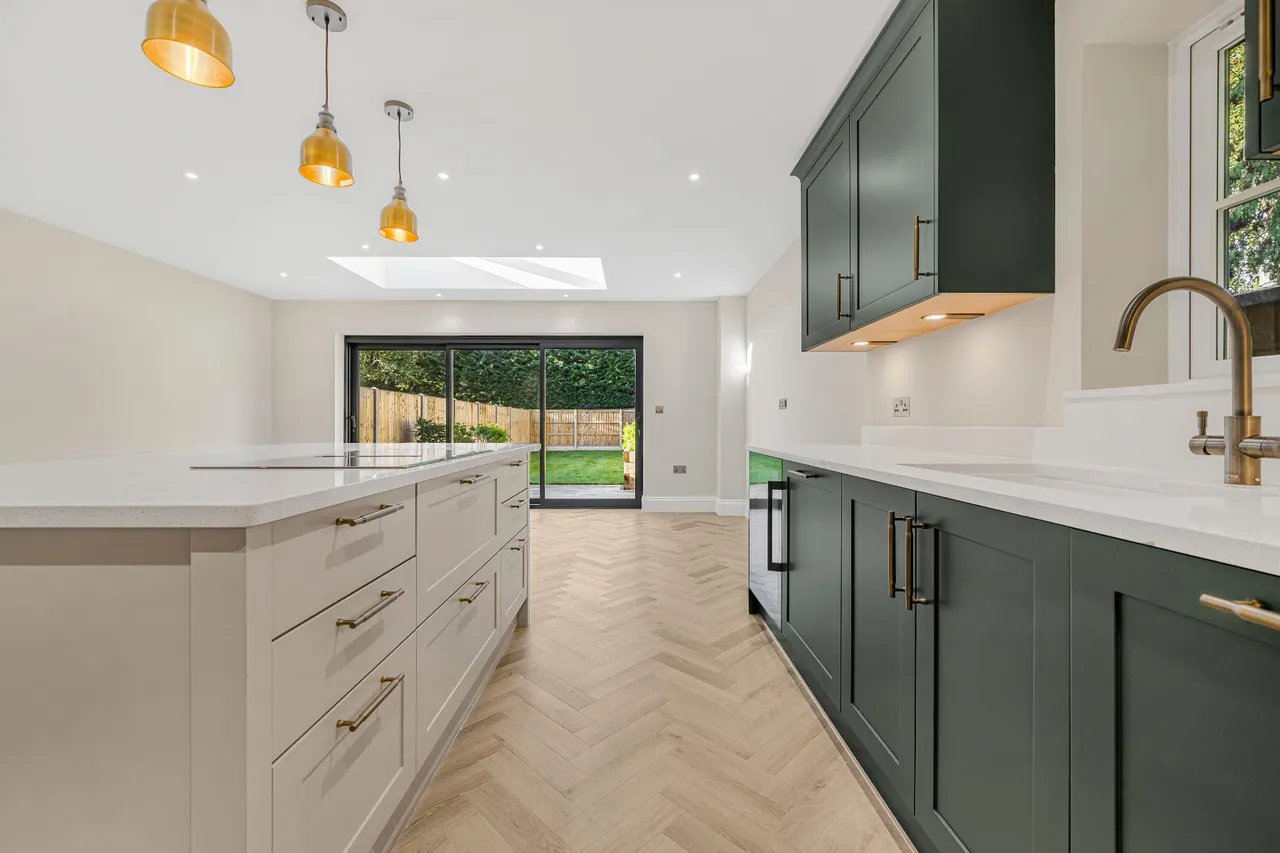 Hersham Road, Walton-On-Thames, KT12, photo 9