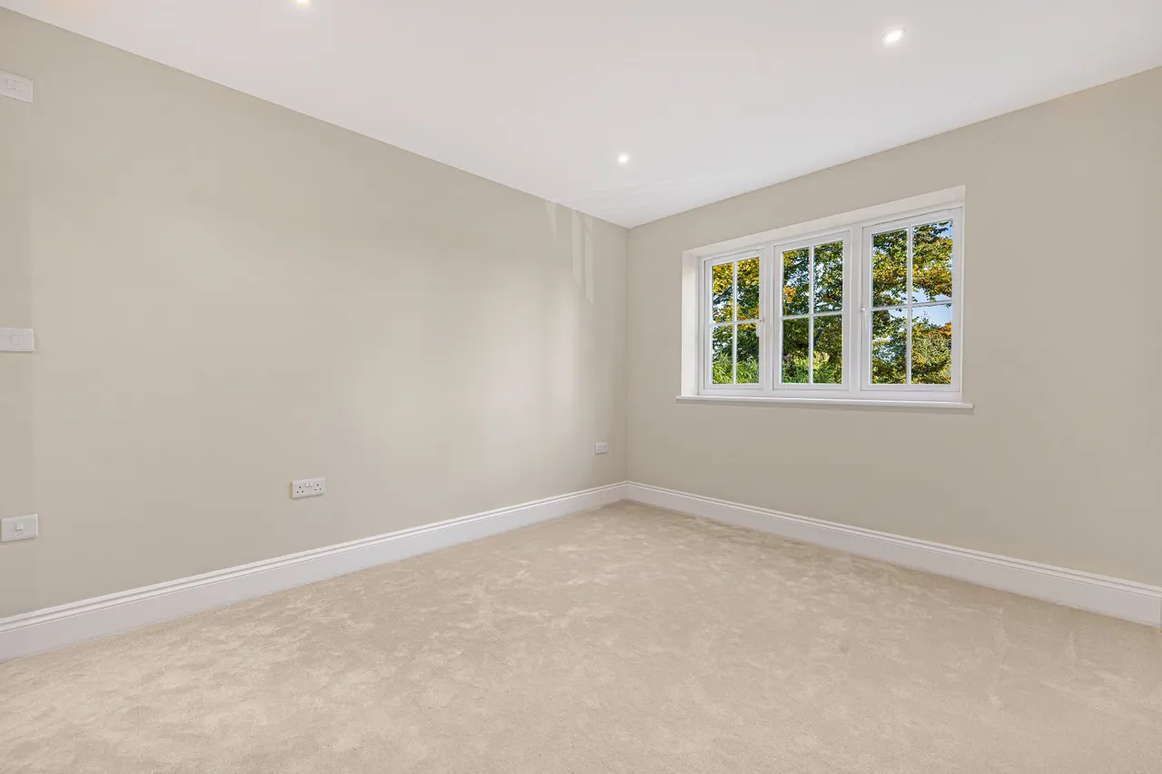 Hersham Road, Walton-On-Thames, KT12, photo 20