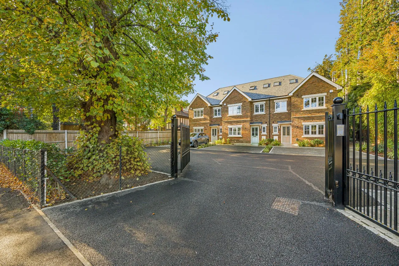 Hersham Road, Walton-On-Thames, KT12, photo 25