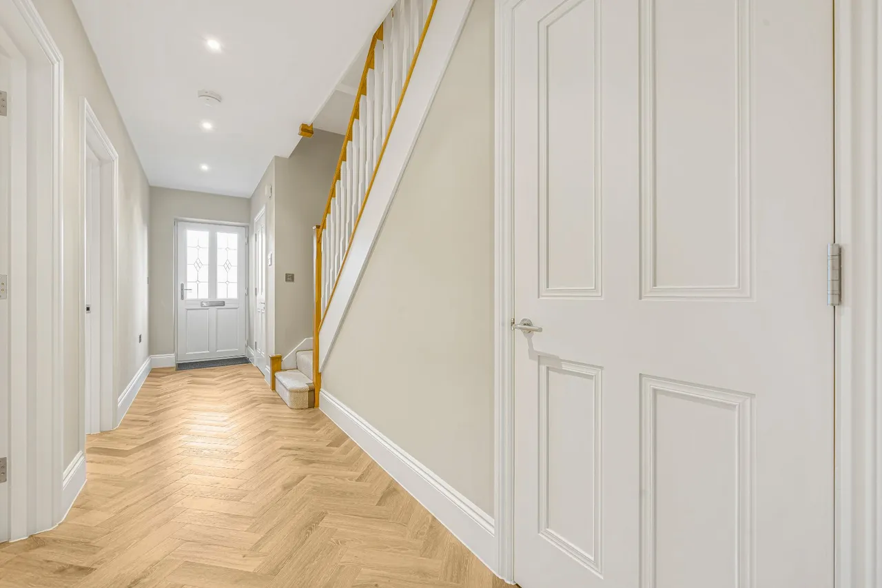 Hersham Road, Walton-On-Thames, KT12, photo 11