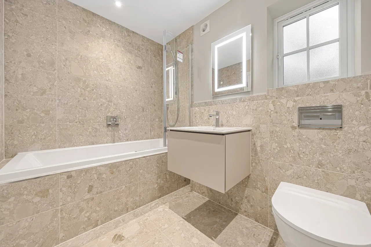 Hersham Road, Walton-On-Thames, KT12, photo 19