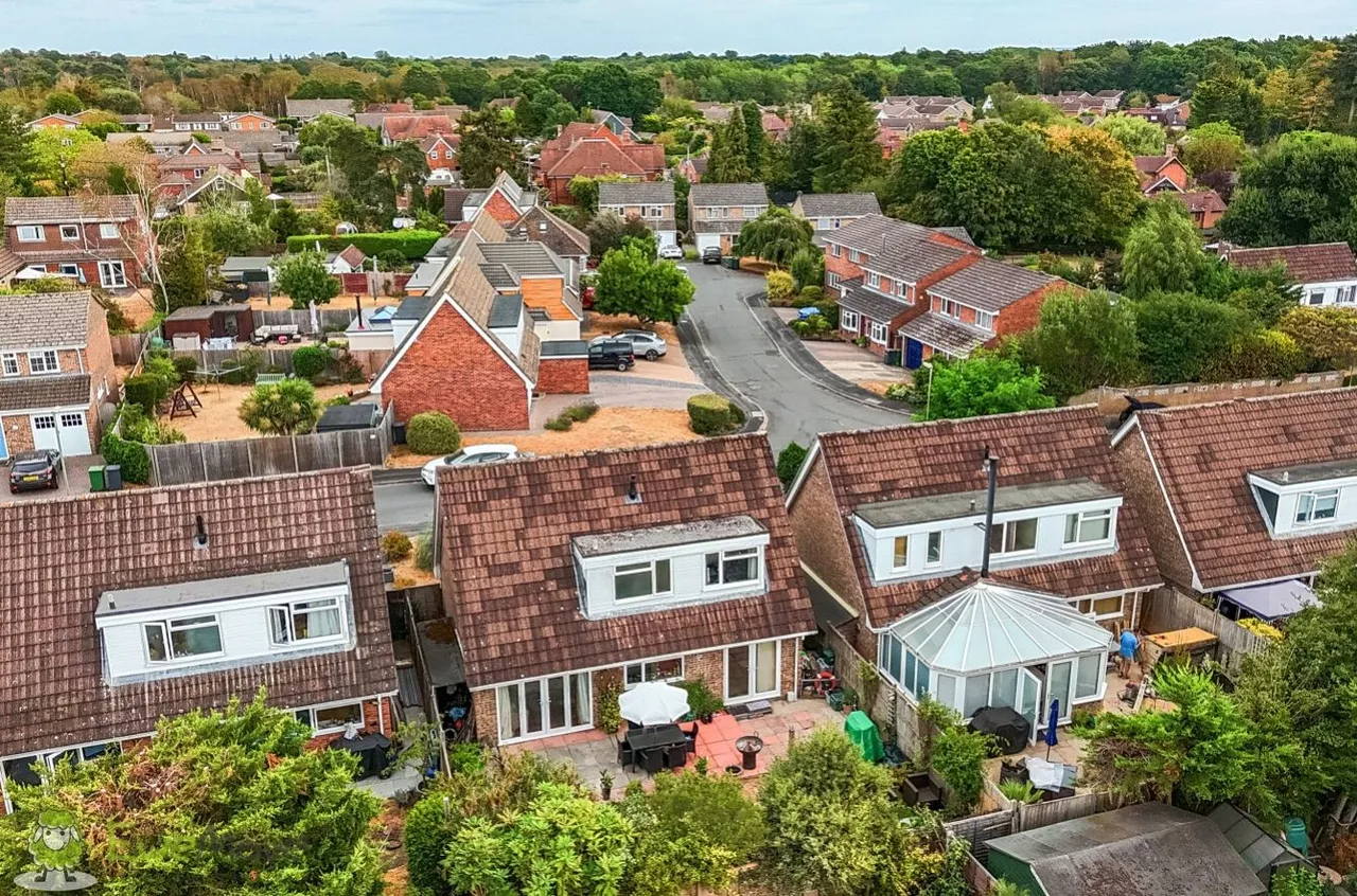 Springfield Road, Pamber Heath, RG26, photo 18