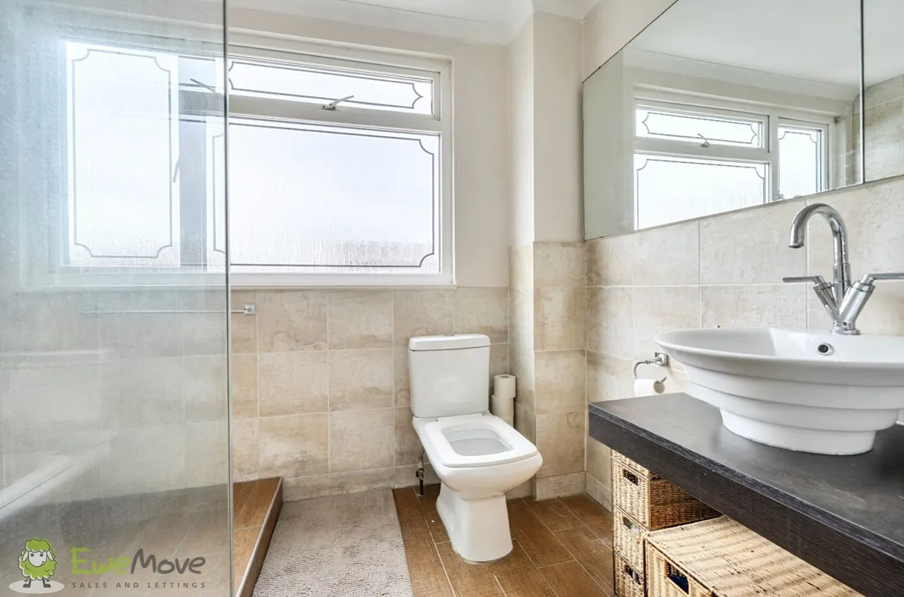 Springfield Road, Pamber Heath, RG26, photo 13