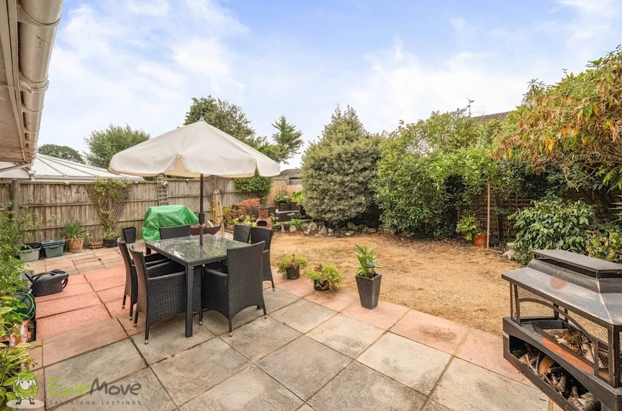 Springfield Road, Pamber Heath, RG26, photo 15