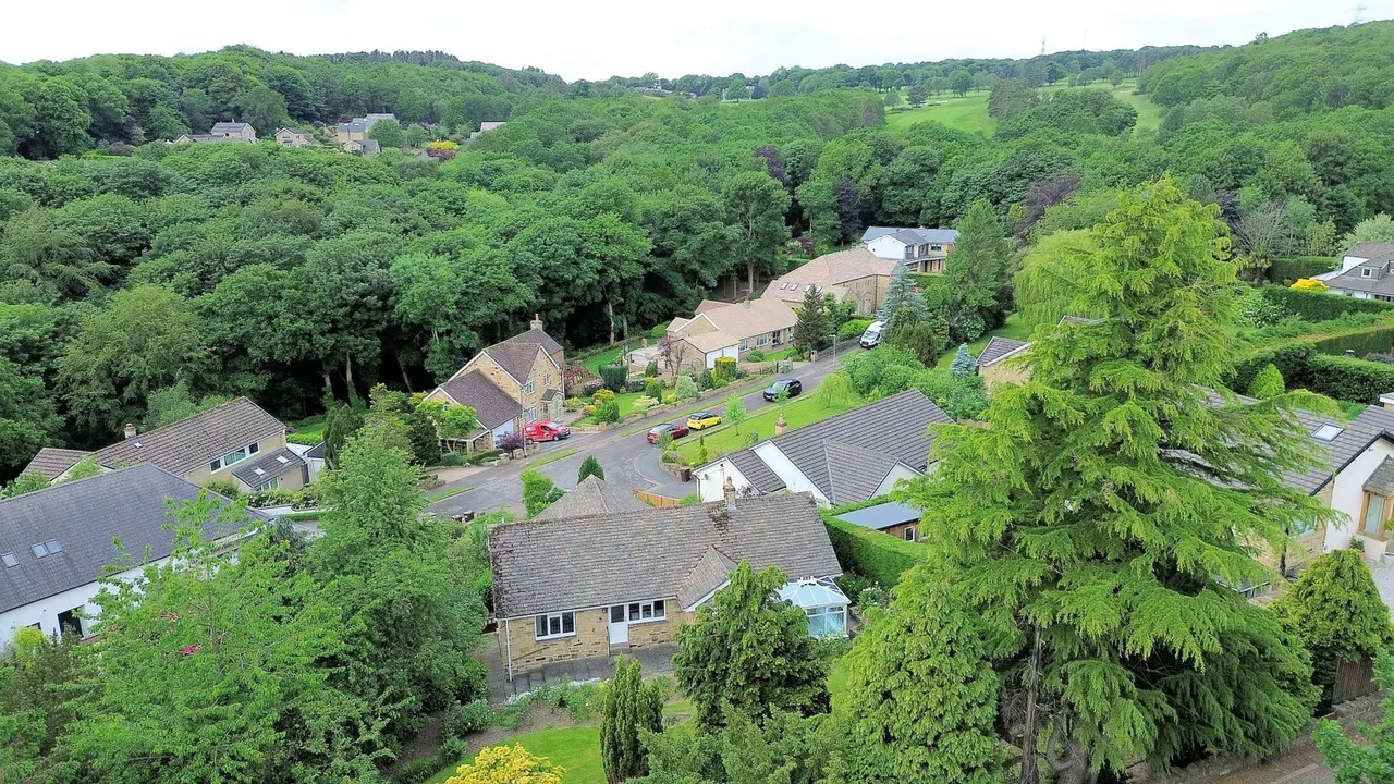 Lightridge Close, Huddersfield, HD2, photo 29