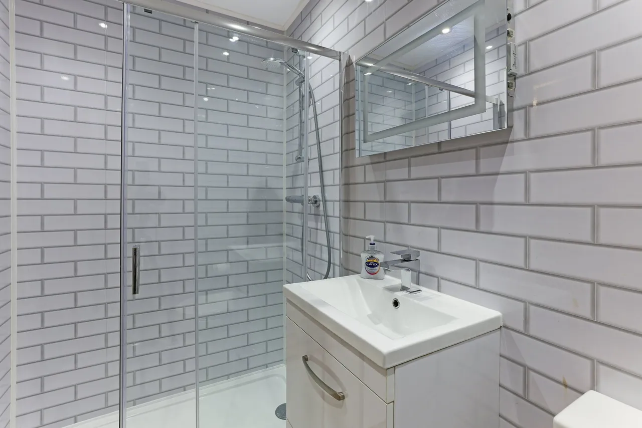 Lightridge Close, Huddersfield, HD2, photo 12