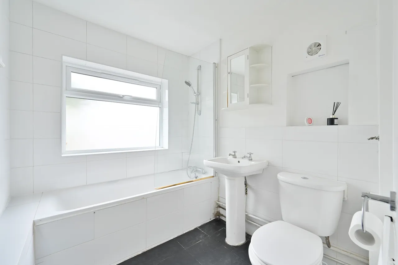 22 Estcourt Road, Watford, photo 7
