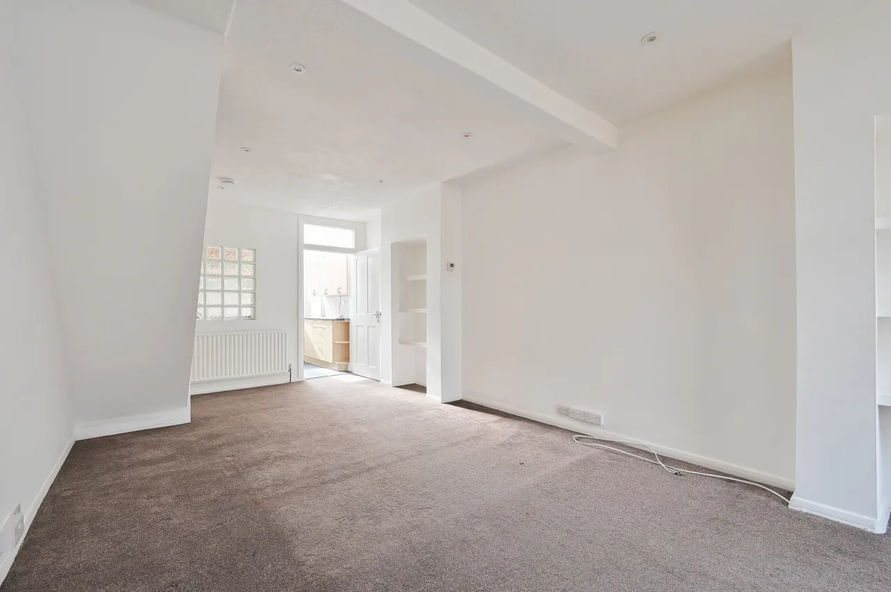 22 Estcourt Road, Watford, photo 4