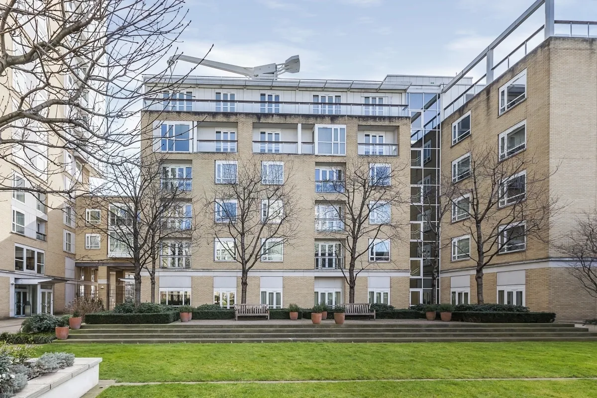 Hanover House, E14, photo 2