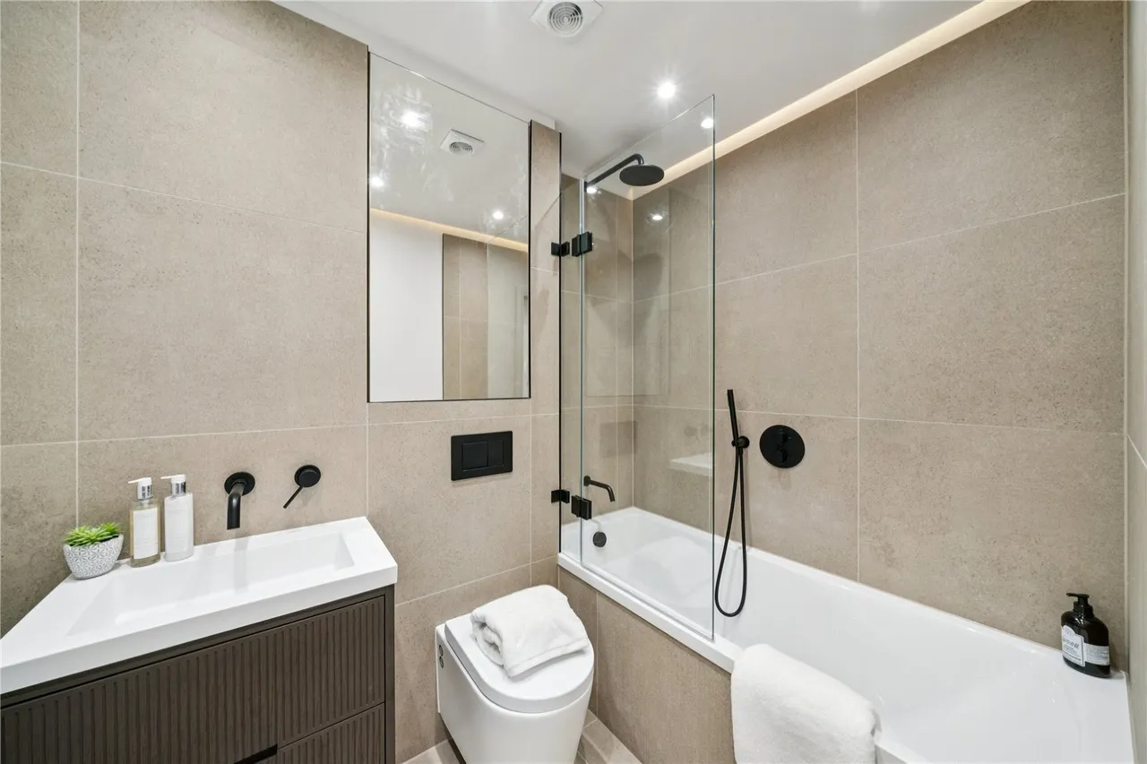 Ramsden Road, London, SW12, photo 5