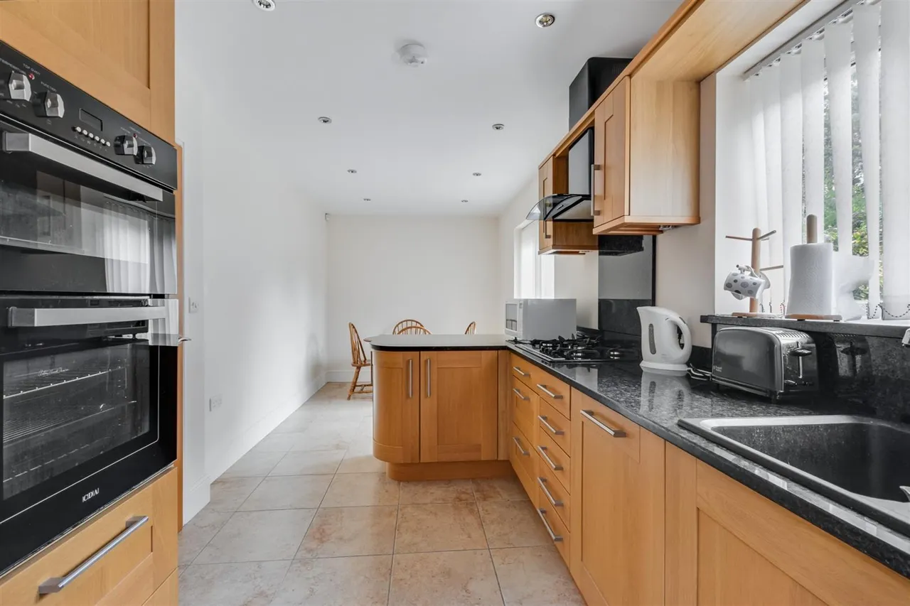 The Close, Chilwell, NG9, photo 4