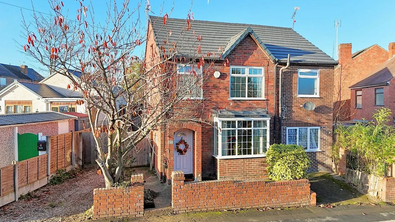 4 bed house for sale, Burns Street, Heanor