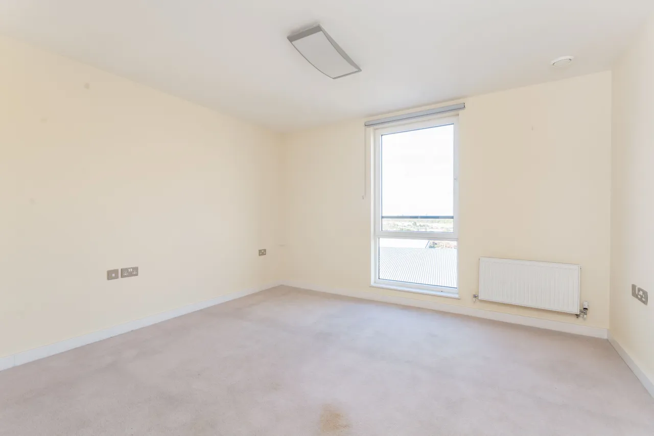 815 TRS Apartments, The Green, Southall, photo 4