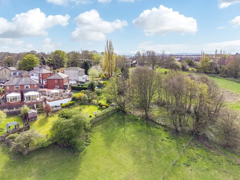 Hillcrest Avenue, Batley WF17 7HW, photo 14