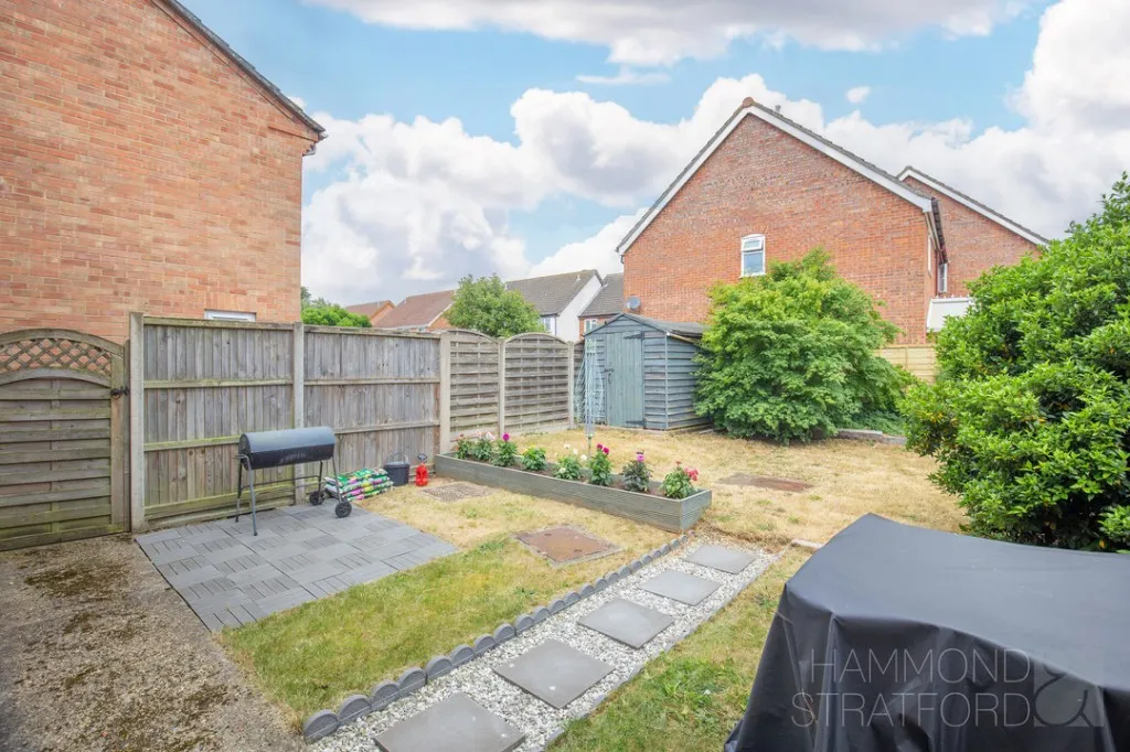 Halford Close, Attleborough, photo 4