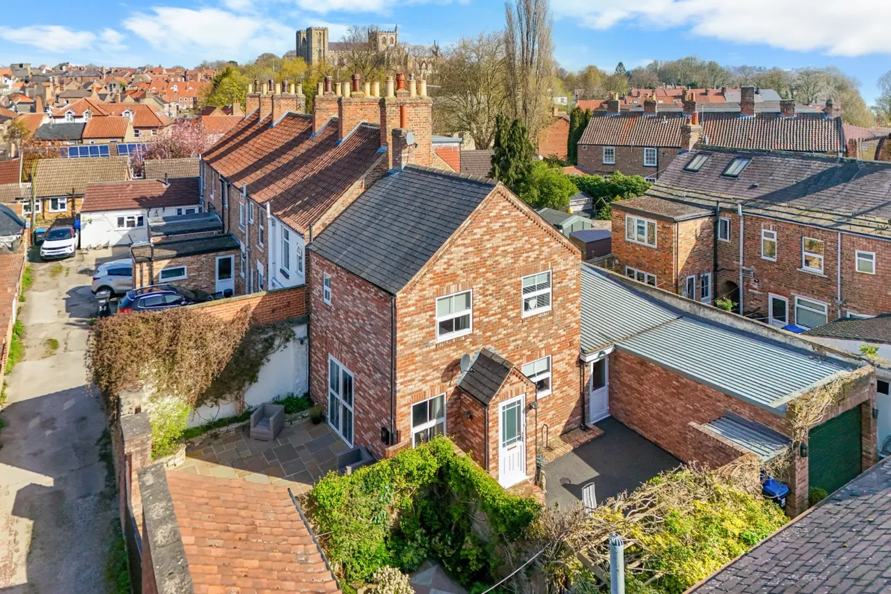 2 bed house for sale, Cavendish Terrace, Ripon, HG4