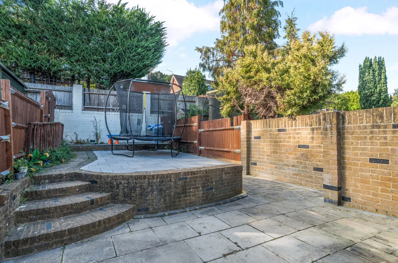 Oakfields, Guildford, GU3, photo 6