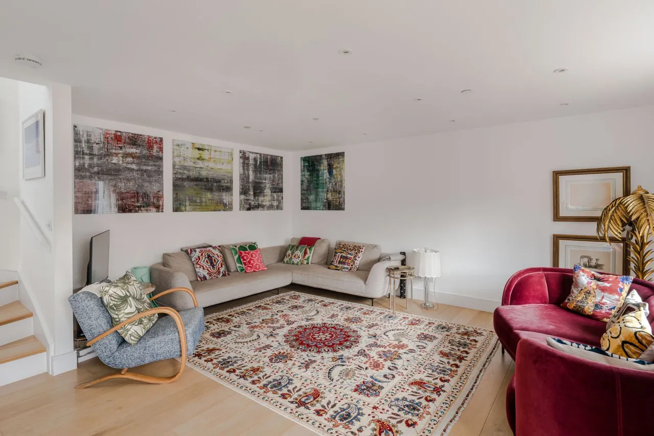 Sirdar Road, Notting Hill, London, W11 4EF, photo 2