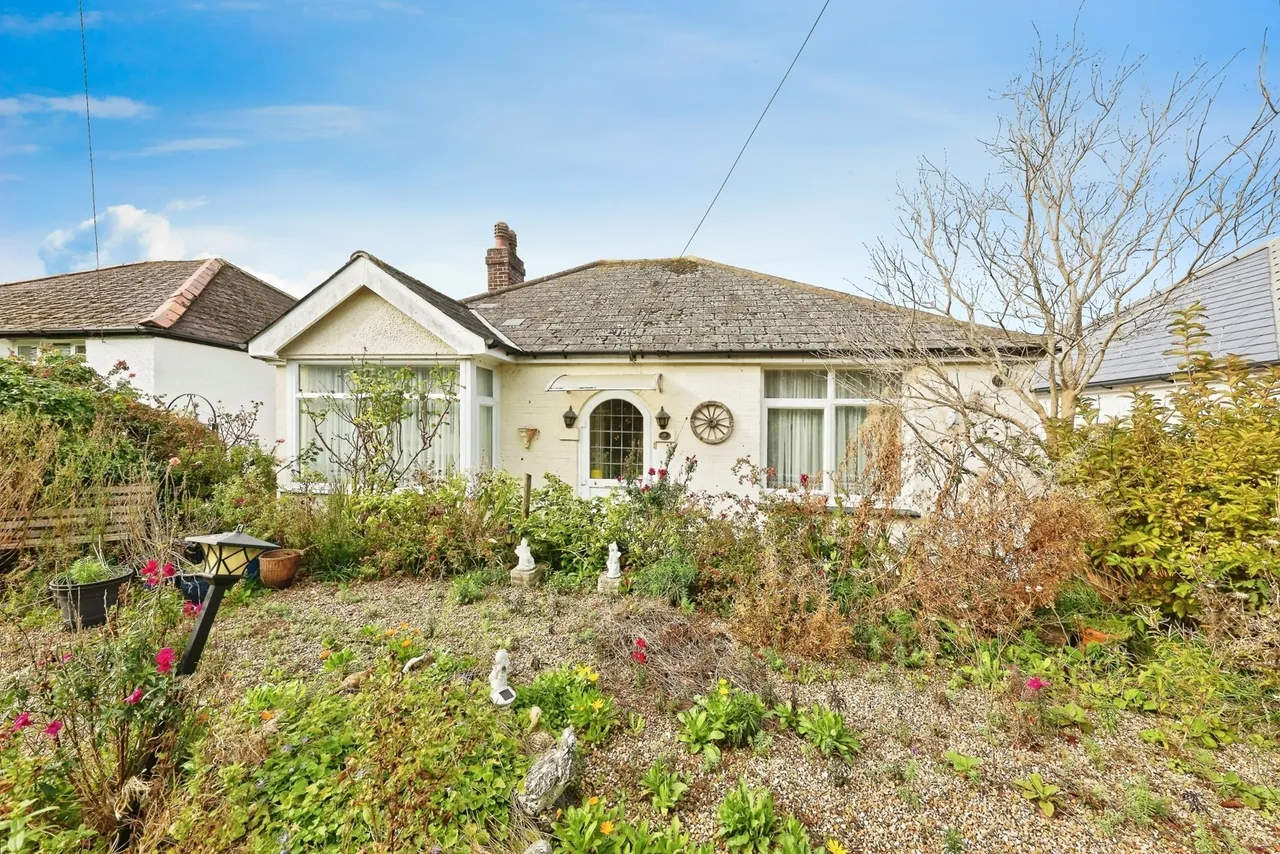 2 bed house for sale — Farthingloe Road, Dover, Kent, CT17