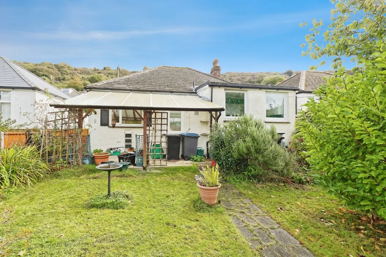 Farthingloe Road, Dover, Kent, CT17, photo 13