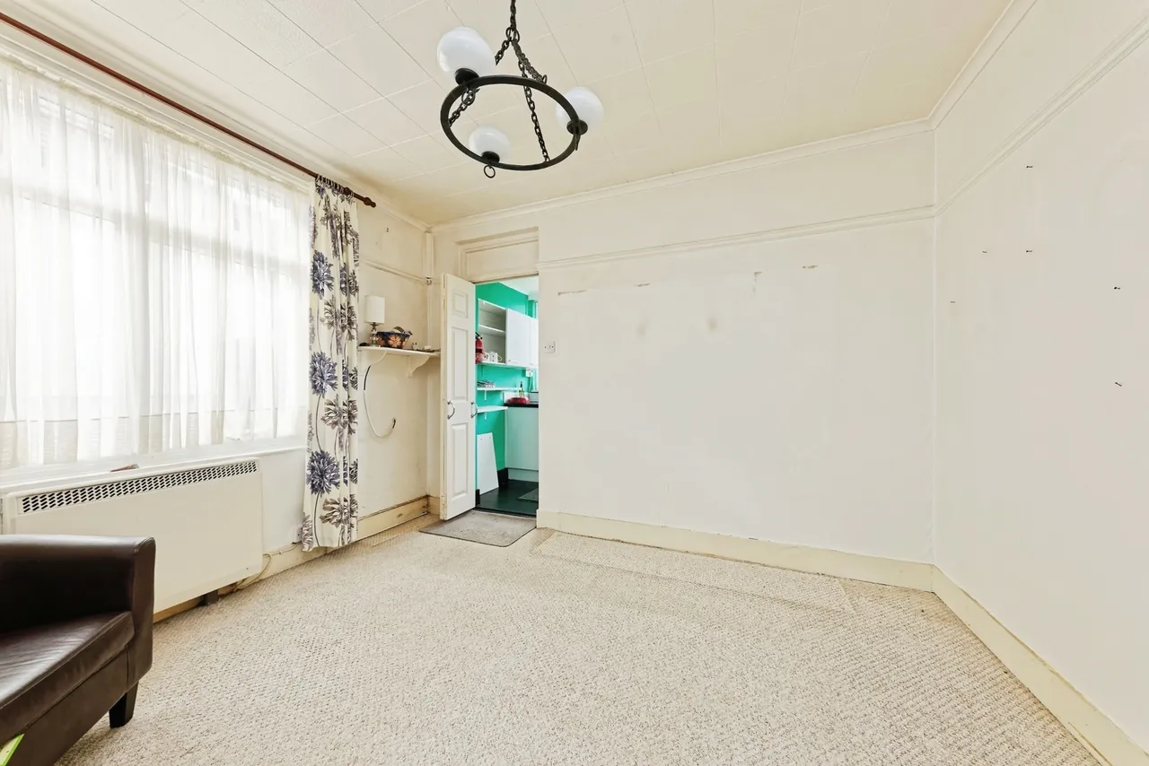 Farthingloe Road, Dover, Kent, CT17, photo 4
