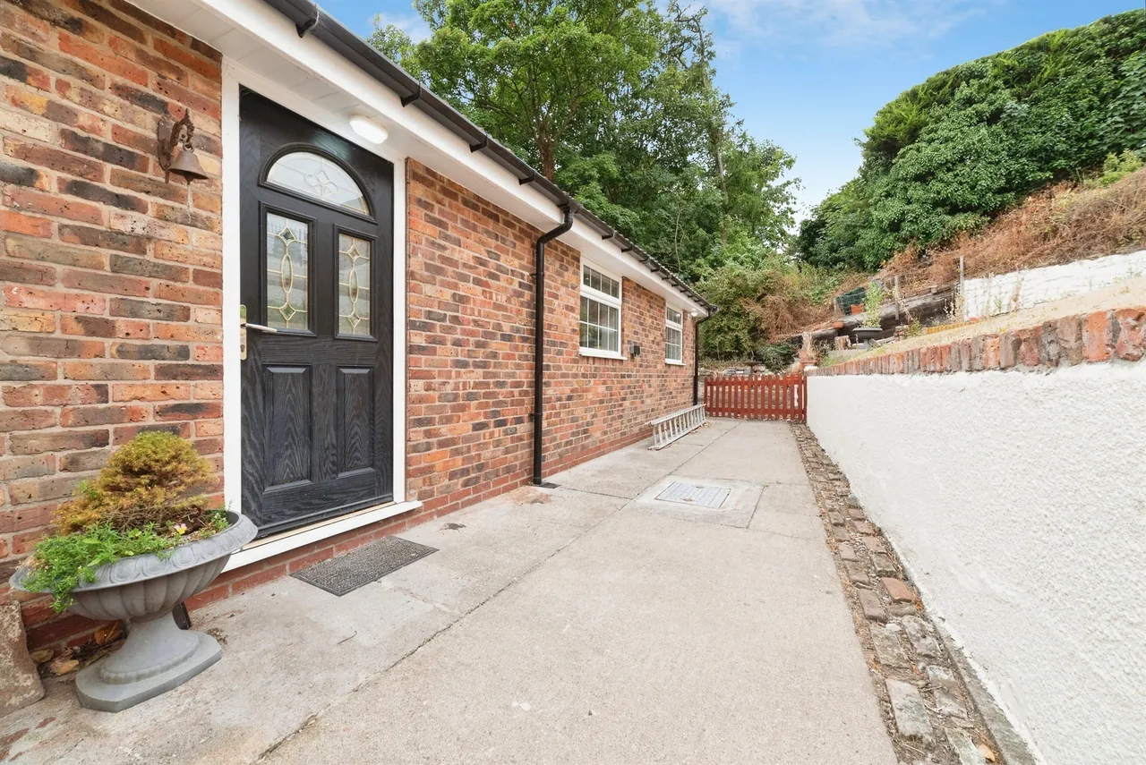 Old Village Road, Little Weighton, HU20, photo 19