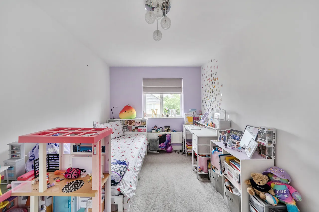 Wren Lane, Ruislip, HA4, photo 16