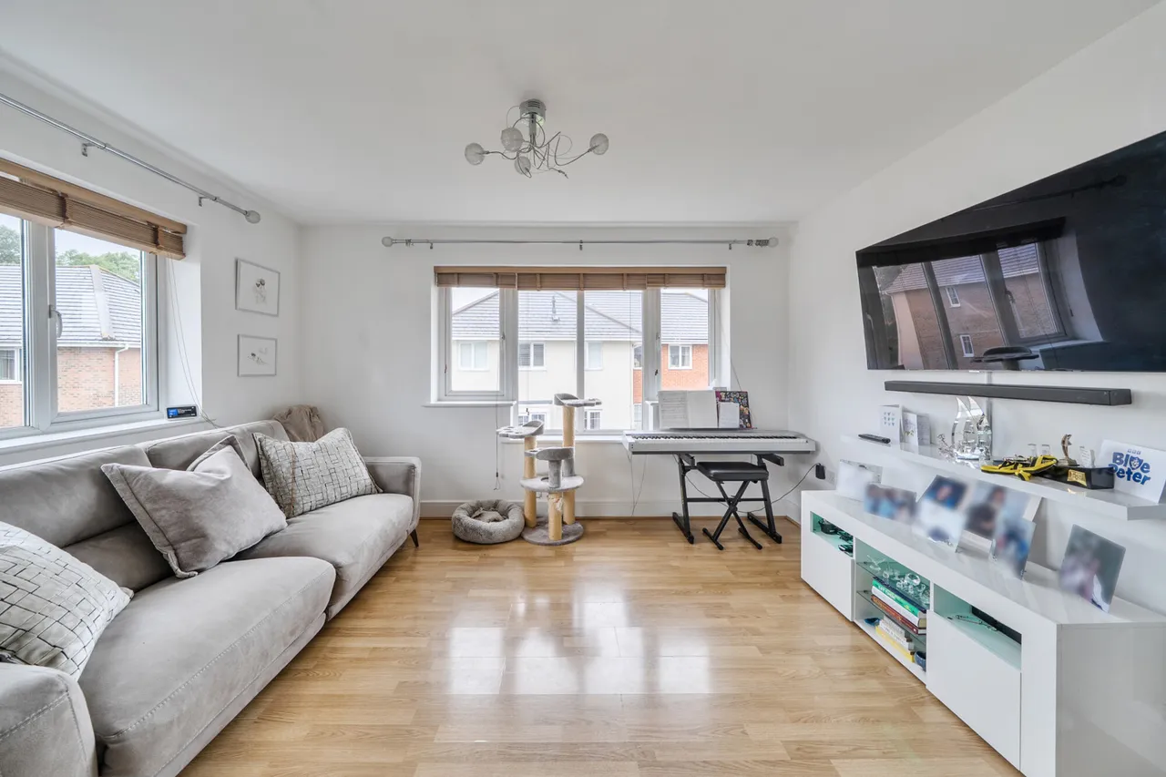Wren Lane, Ruislip, HA4, photo 2