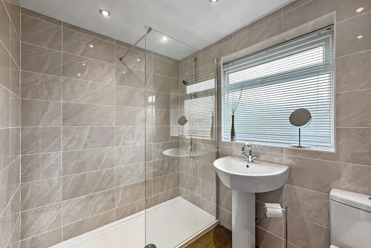 Kersal Drive, Timperley WA15 6UX, photo 22