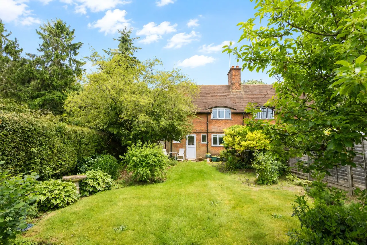 3 bed house for sale, Tilford Road, Churt, GU10