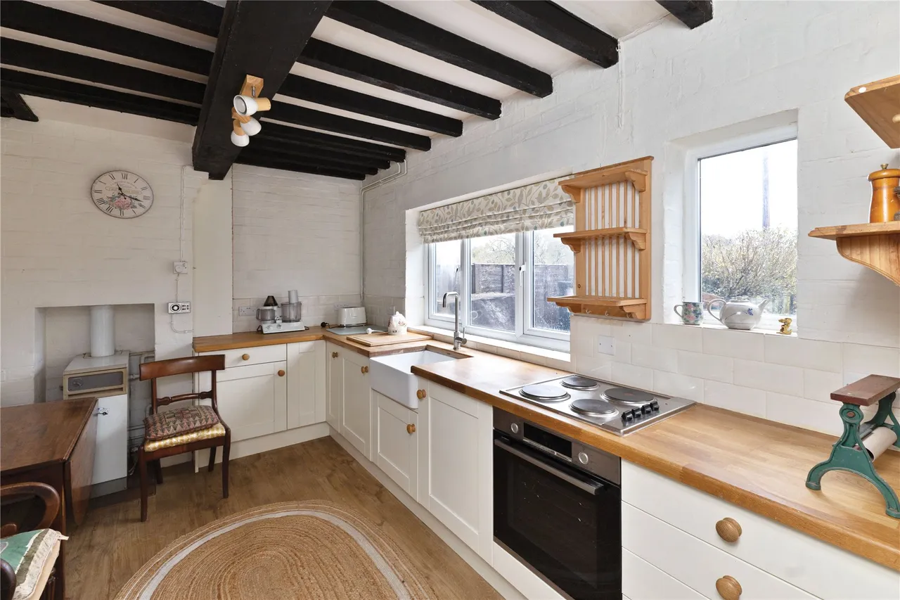 Tilford Road, Churt, GU10, photo 4