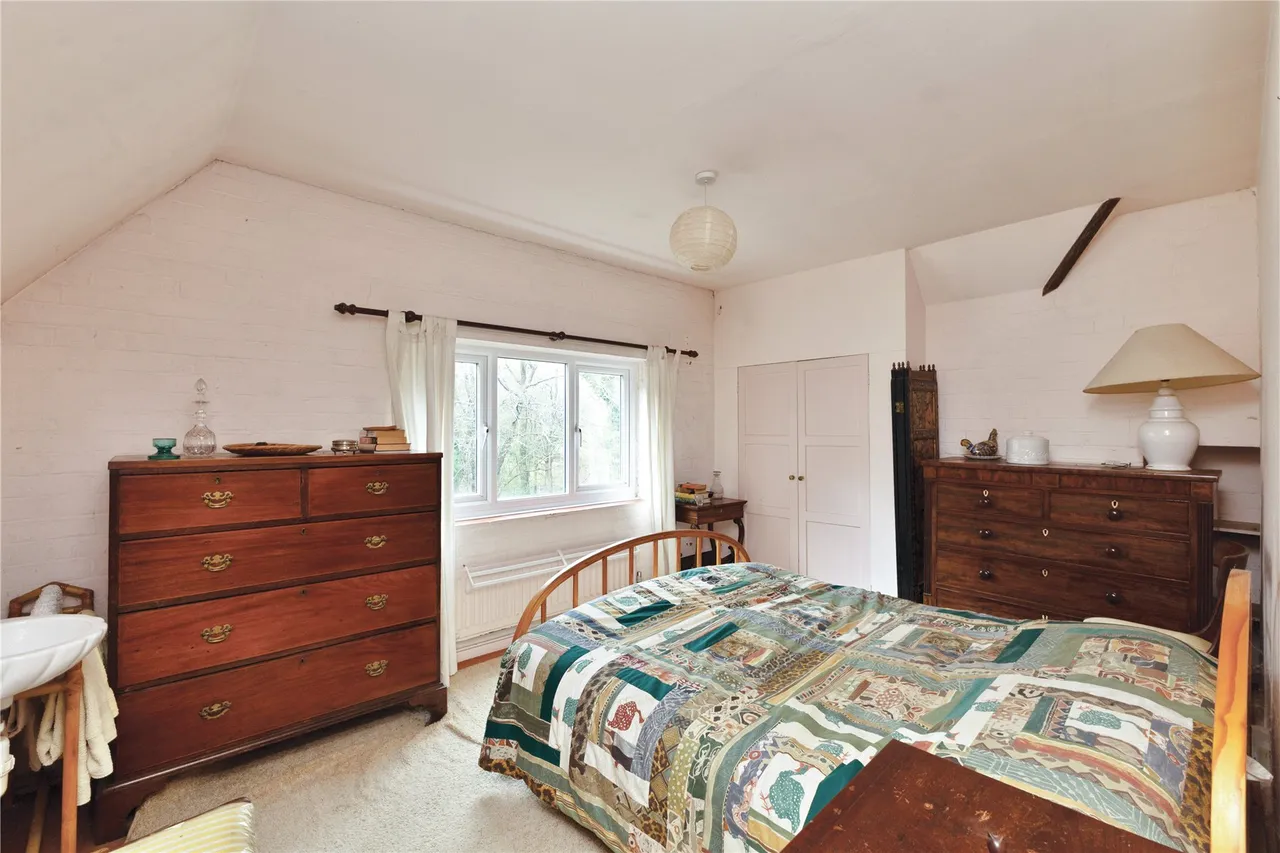 Tilford Road, Churt, GU10, photo 10