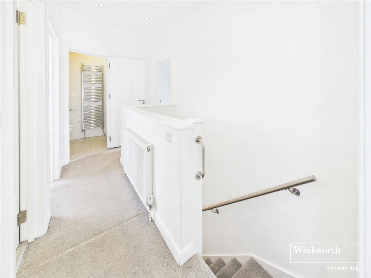 Finchley Lane, Hendon, London, NW4, photo 8