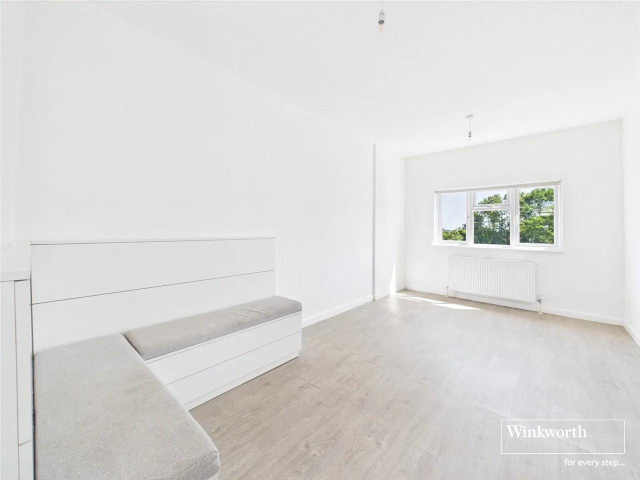Finchley Lane, Hendon, London, NW4, photo 4