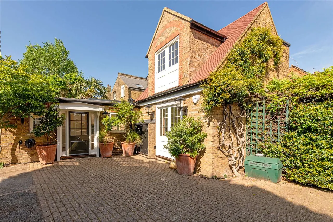 2 bed new development for sale — Bridge Lane, London, SW11 3AD