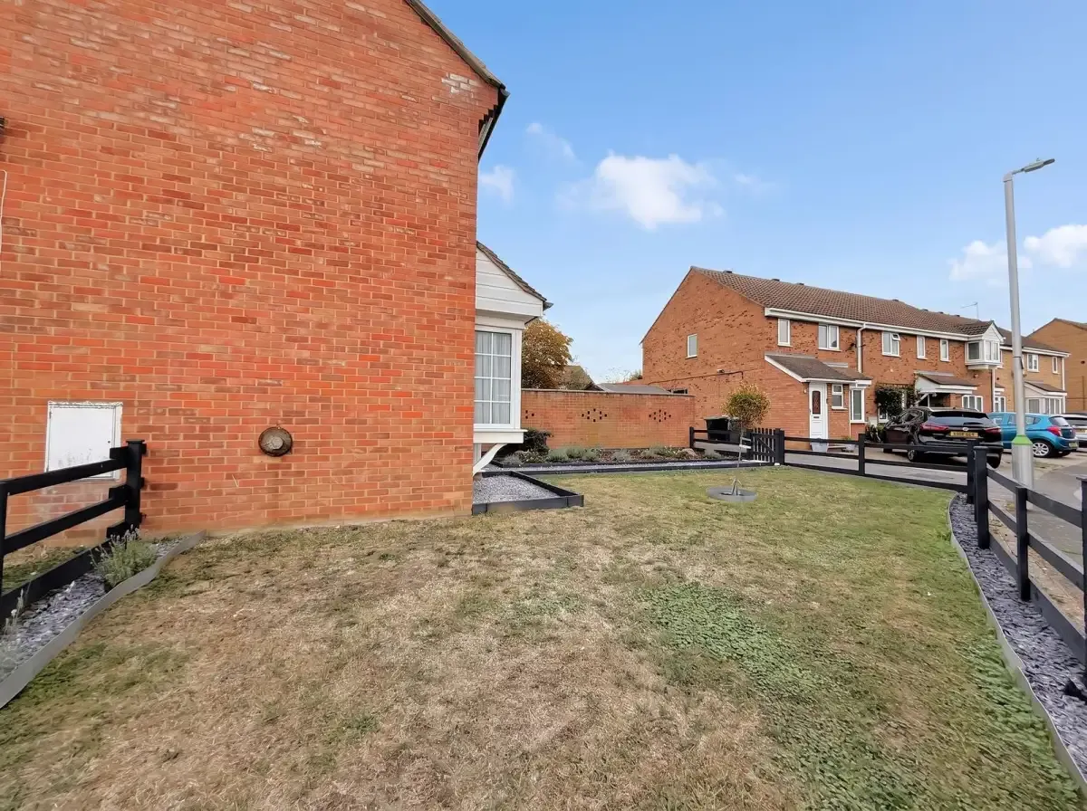 Lincoln Crescent, Biggleswade, SG18, photo 9