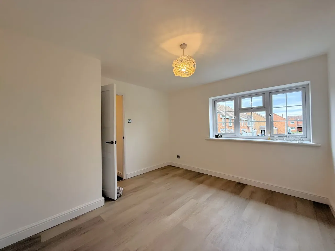 Lincoln Crescent, Biggleswade, SG18, photo 6