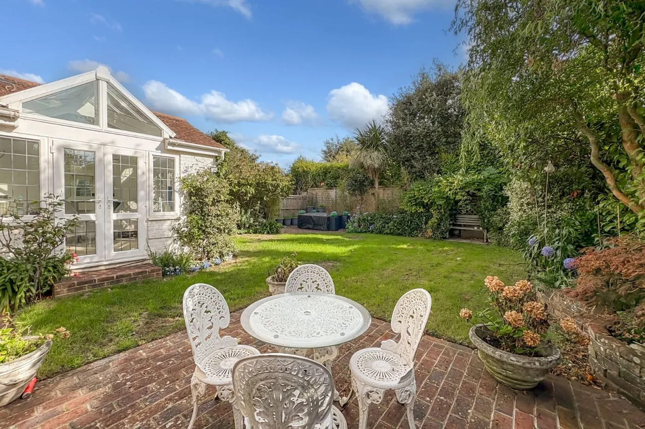 East Preston, BN16, photo 22
