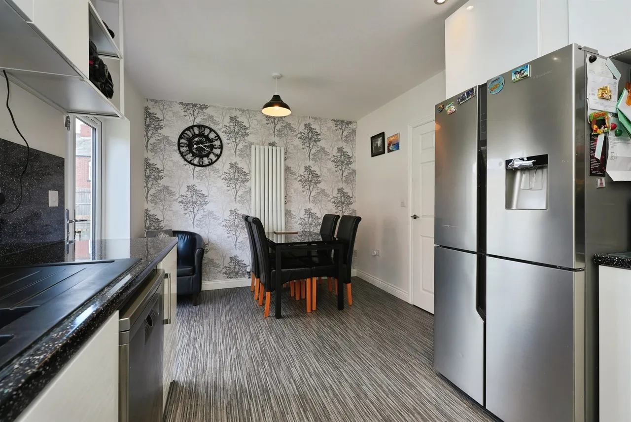 Mayfield Avenue, Wyke, Bradford, photo 8