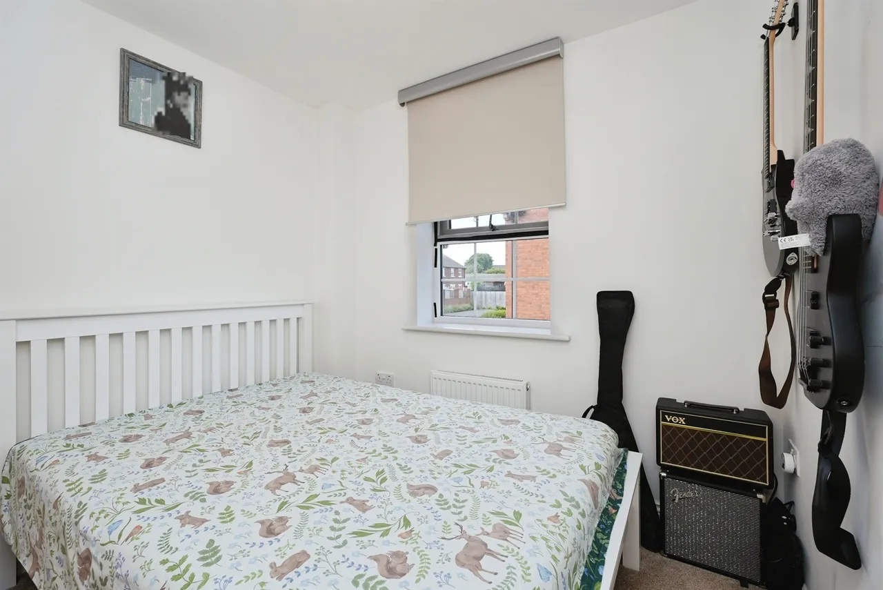 Mayfield Avenue, Wyke, Bradford, photo 9
